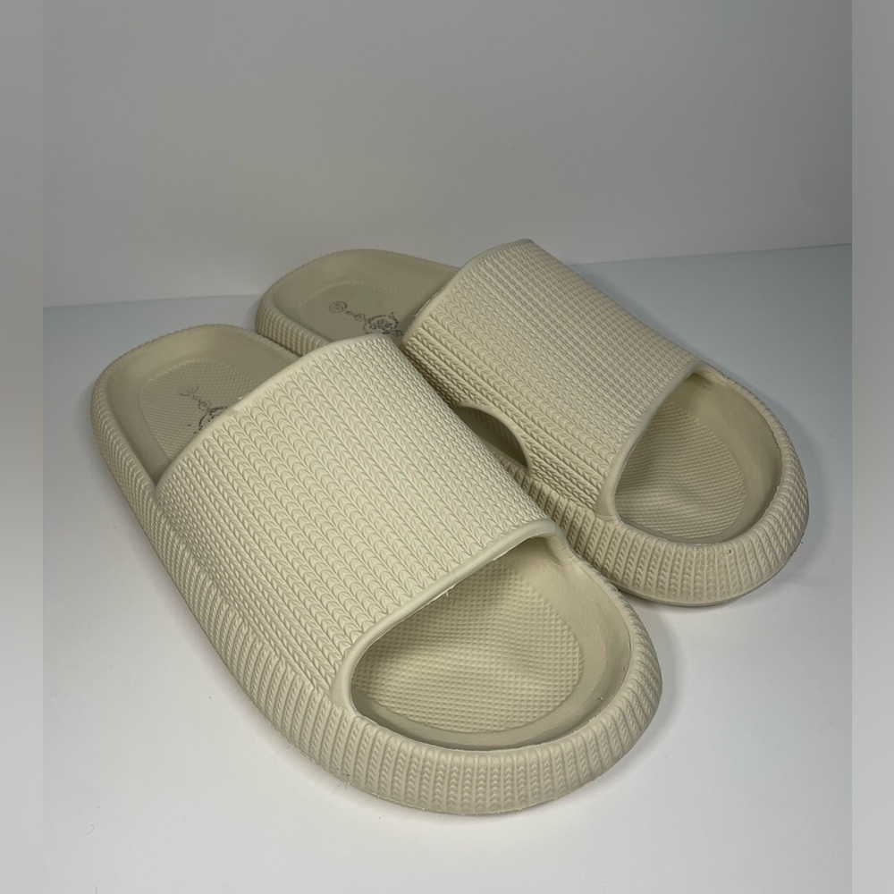 Soulmates Cream Slide Sandals